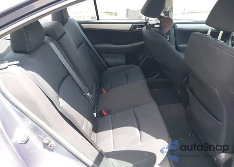 2015 Subaru Legacy 2.5I Premium z USA, uszkodzony, nr VIN 4S3BNAF60F3069080